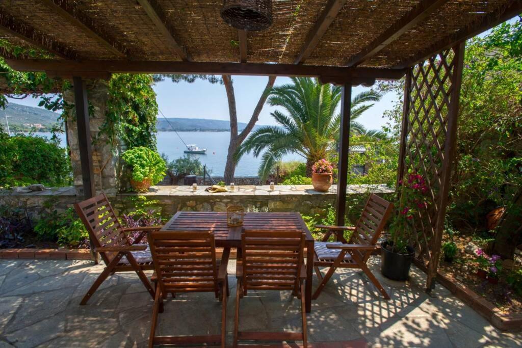 Natali'S Villa By The Sea Като Гатзея Екстериор снимка