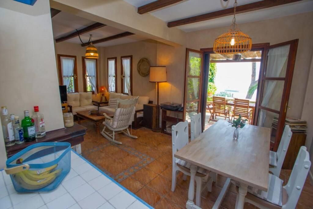 Natali'S Villa By The Sea Като Гатзея Екстериор снимка